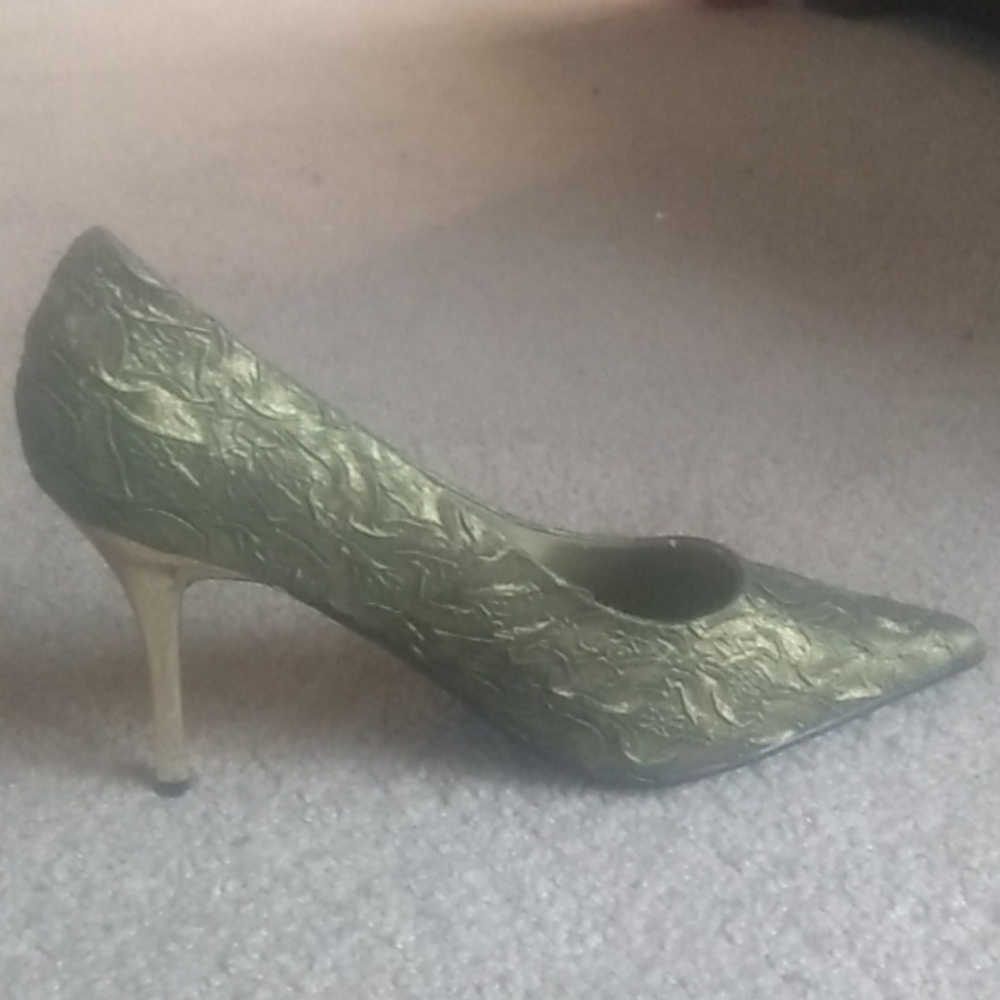 Beautiful Designer Shoes - Picture 9 of 9